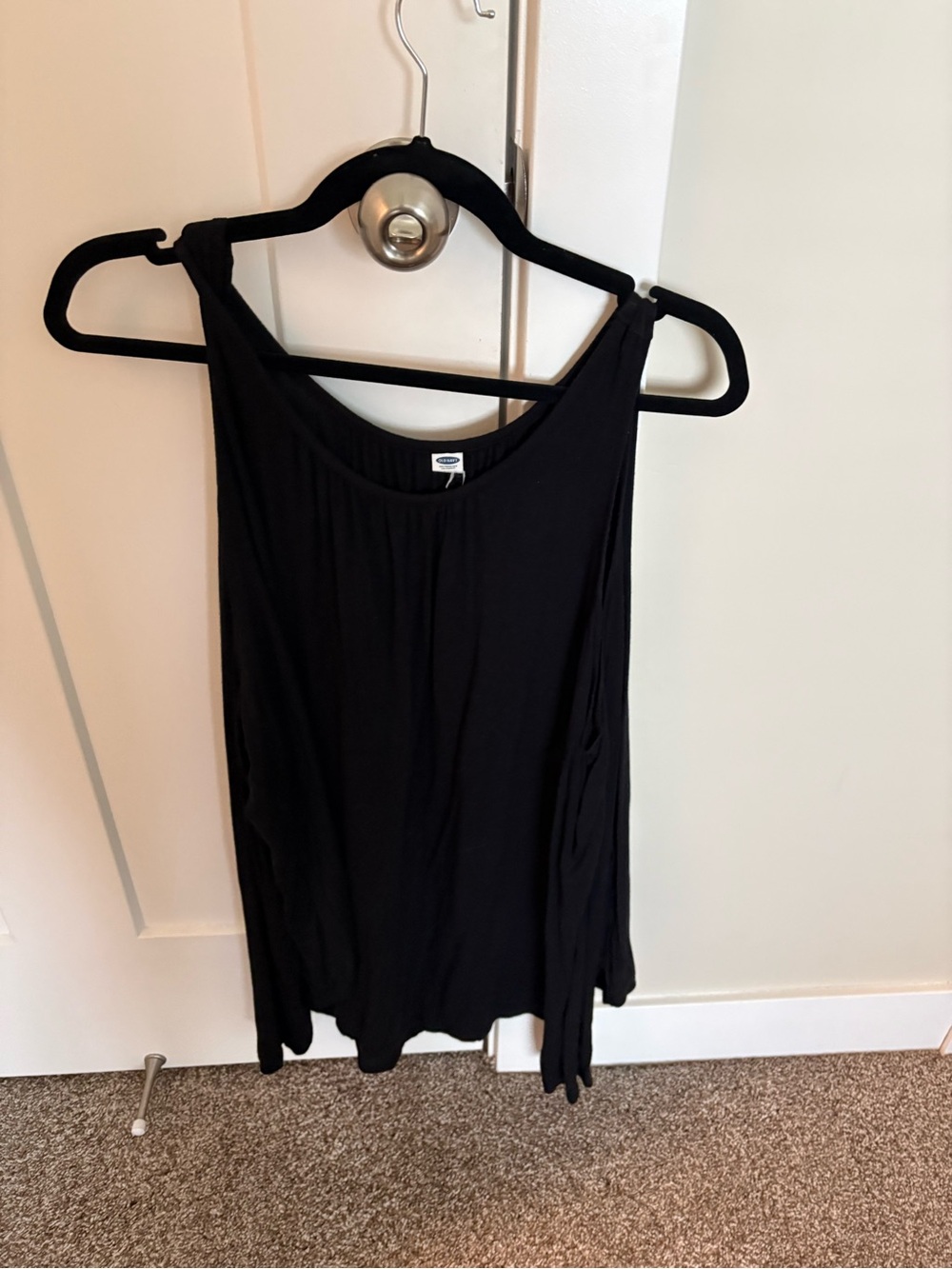 Old Navy Black Scoop Neck Tank Top